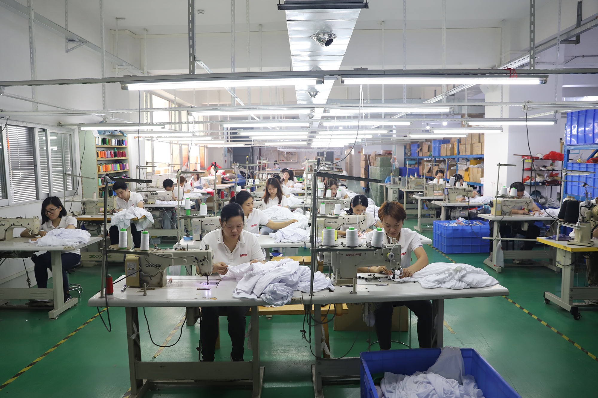 Gahumi Custom T-Shirt Work Factory.jpg 